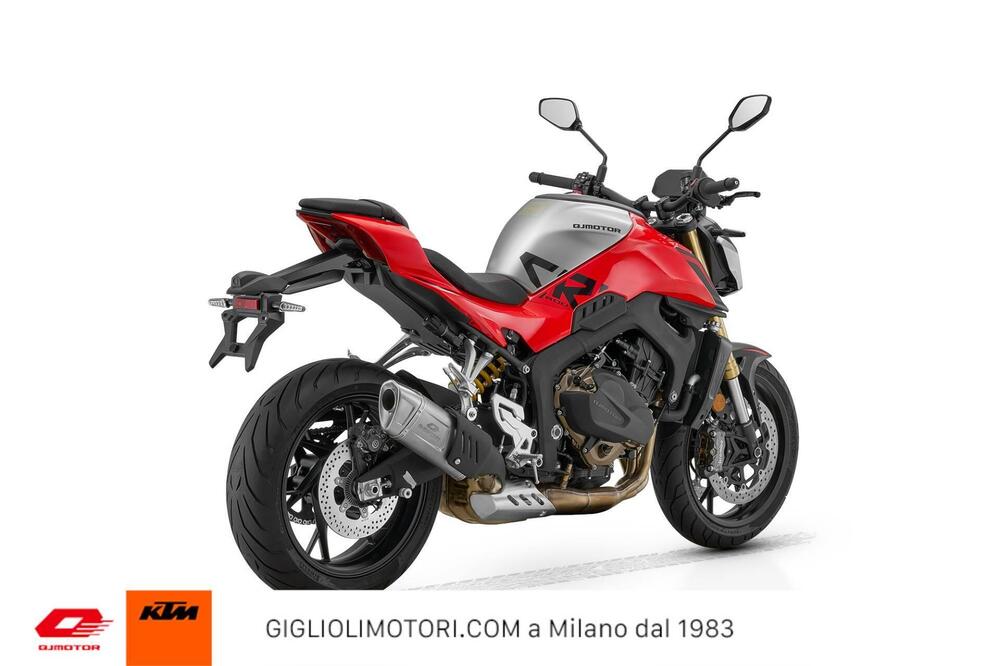 QJ Motor SRK 800 (2025 - 26) (5)