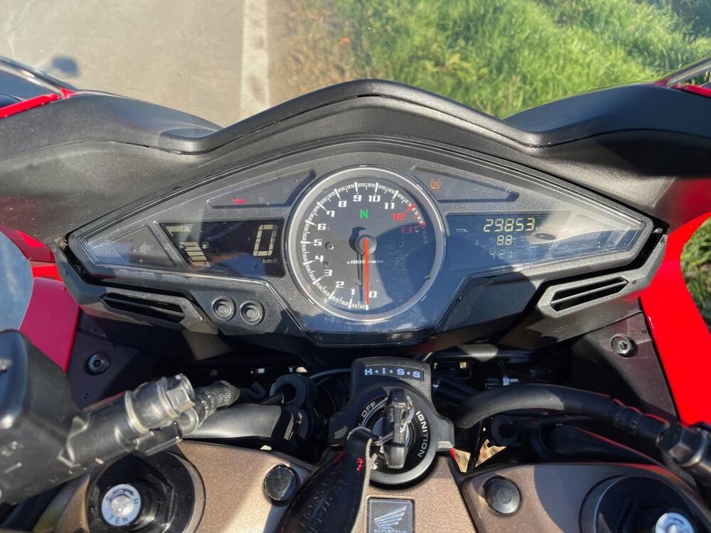 Honda VFR 800 F (2014 - 16) (4)