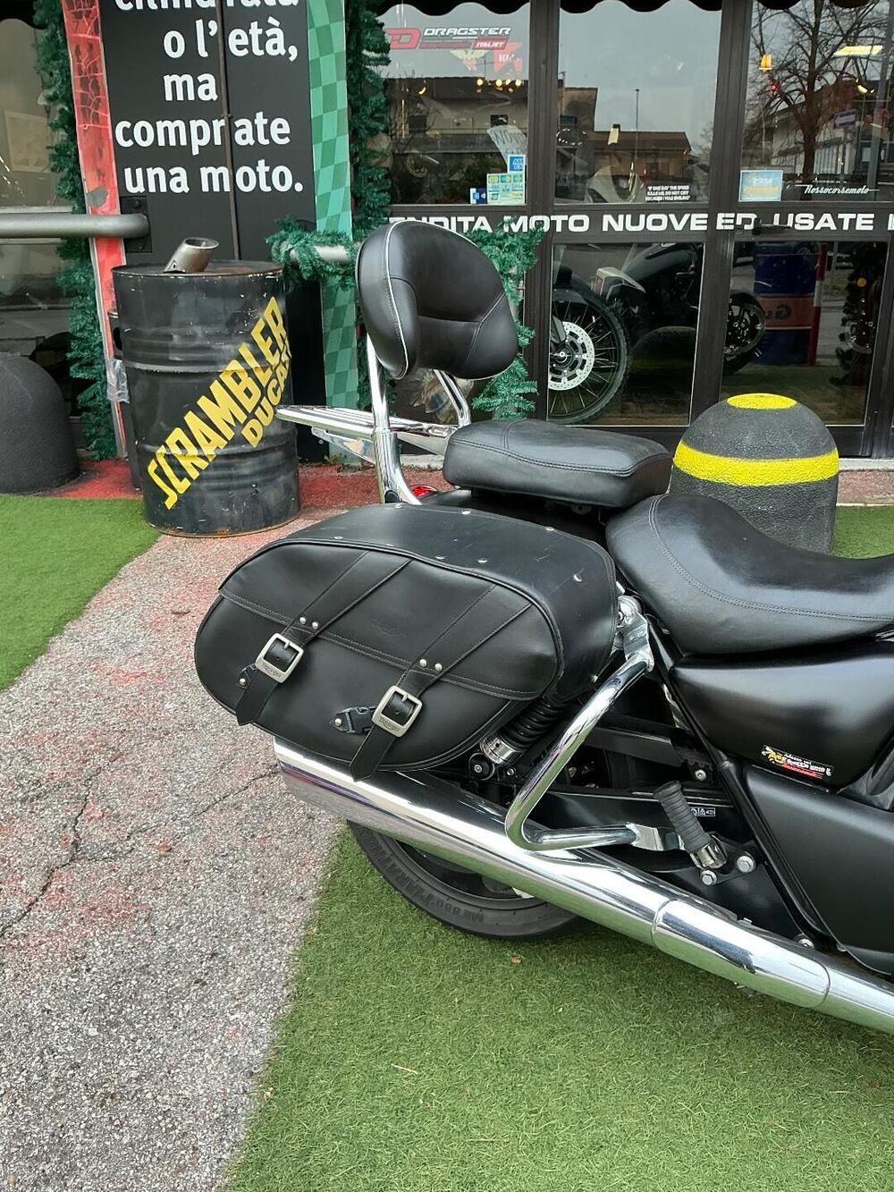 Triumph Thunderbird Storm 1700 (2010 - 16) (9)