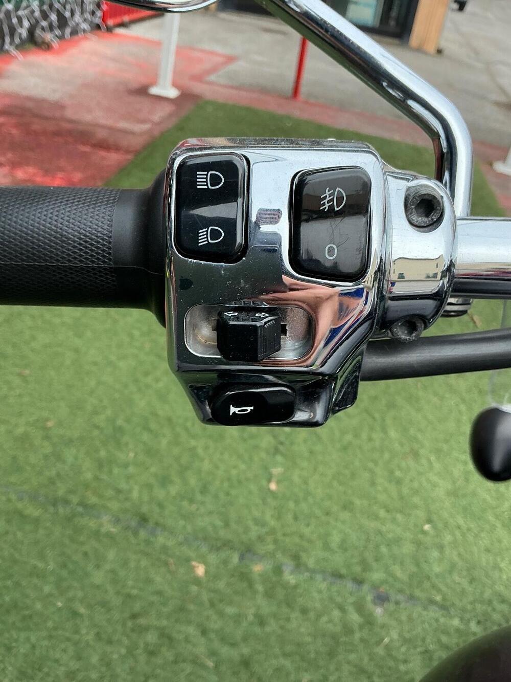 Triumph Thunderbird Storm 1700 (2010 - 16) (14)