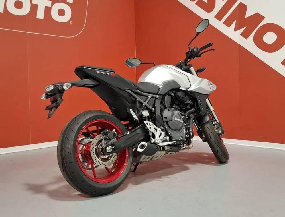 Suzuki GSX-8S (2025 - 26) (2)