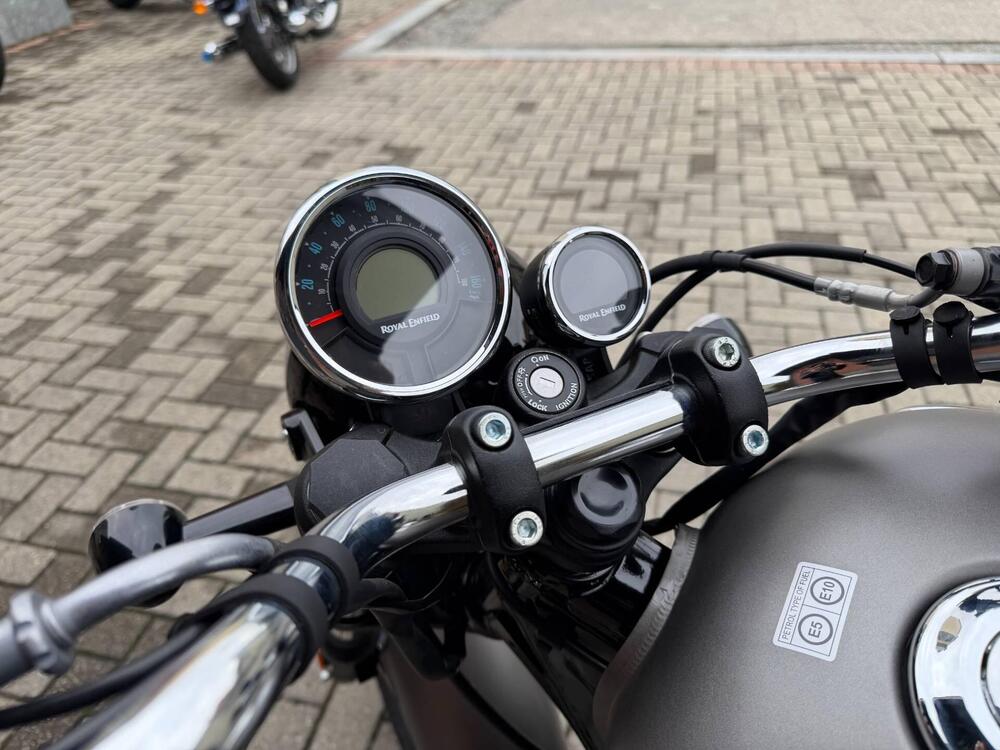 Royal Enfield Meteor 350 (2021 - 26) (7)