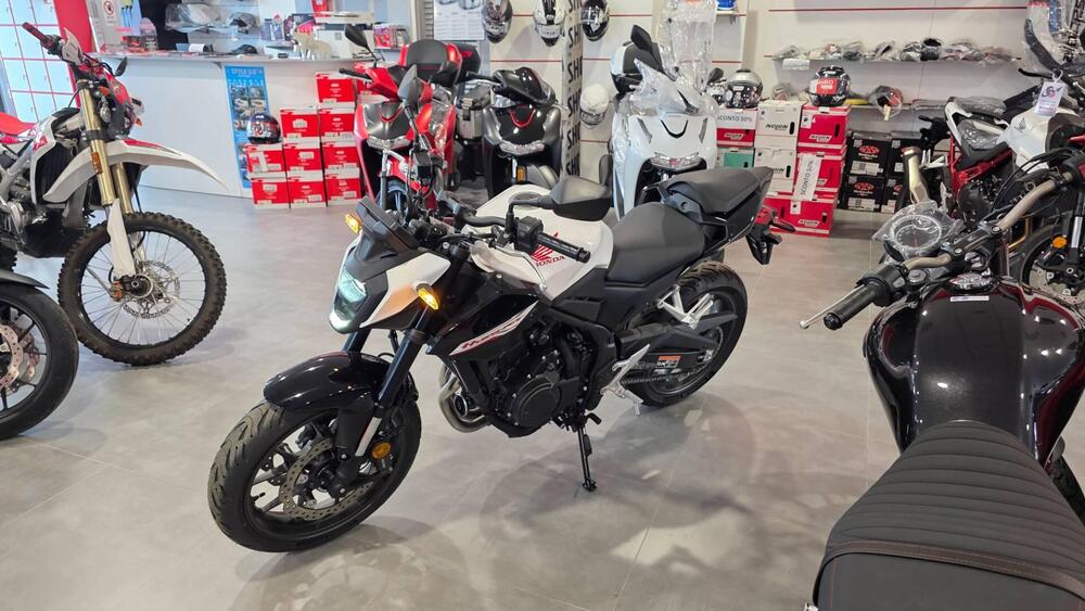 Honda CB 500 Hornet (2024 - 25) (2)