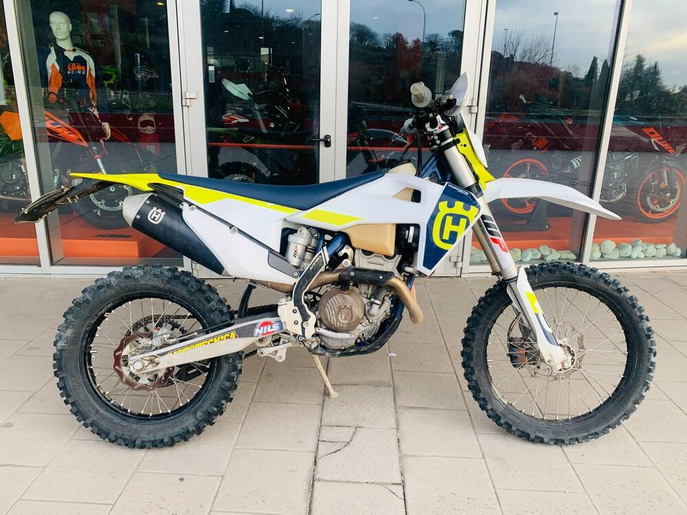 Husqvarna FE 250 (2022) (2)