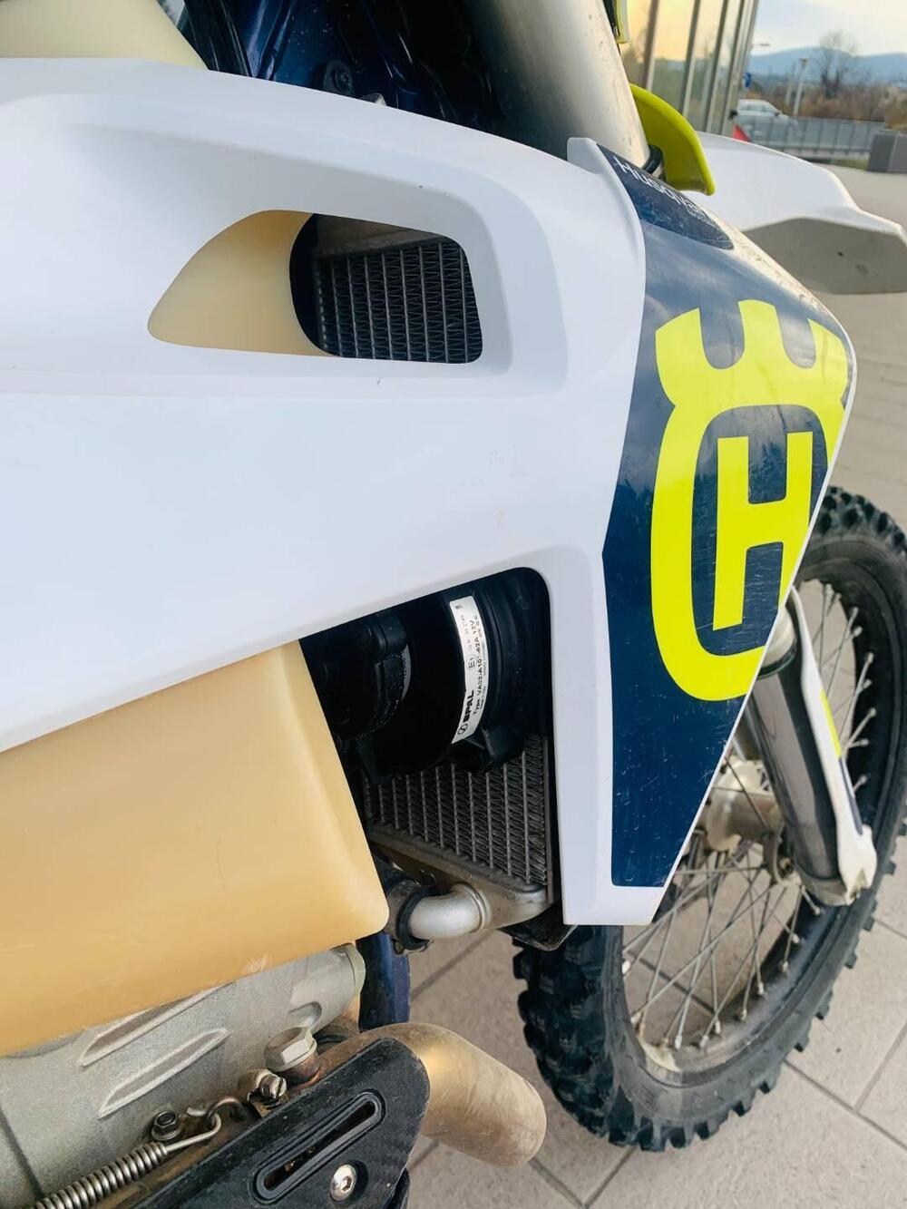 Husqvarna FE 250 (2022) (4)