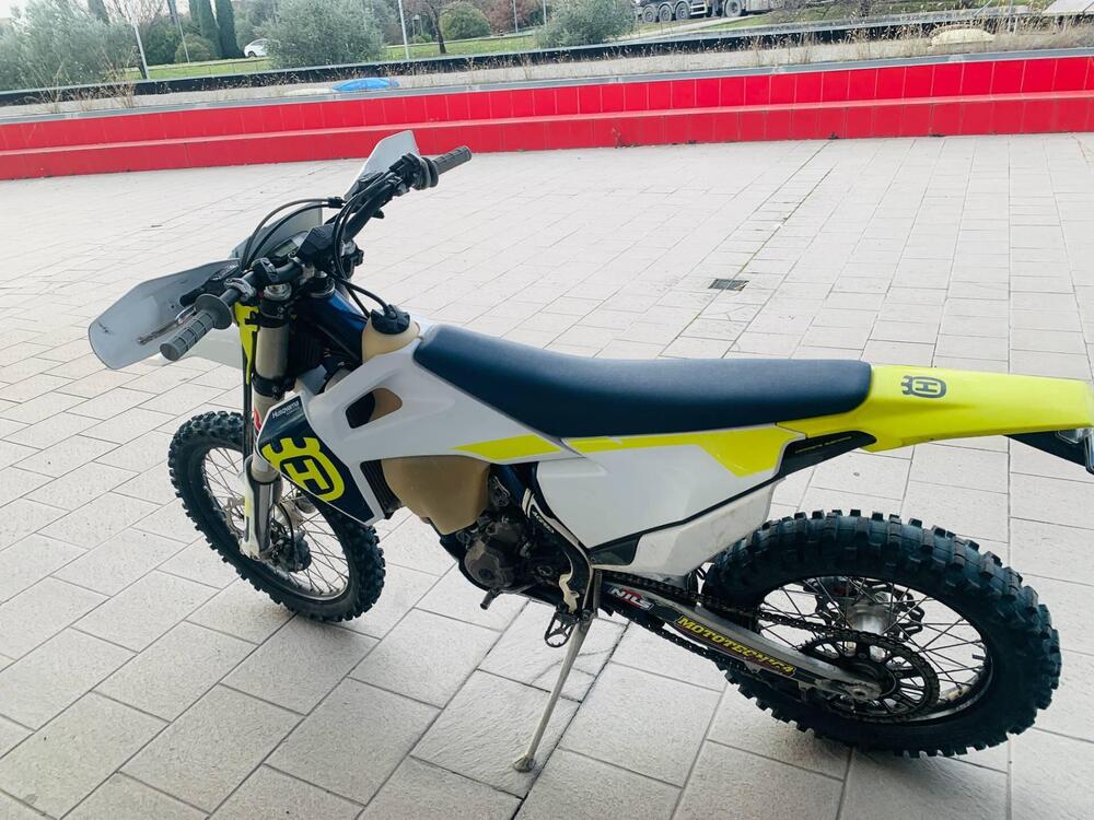 Husqvarna FE 250 (2022) (5)