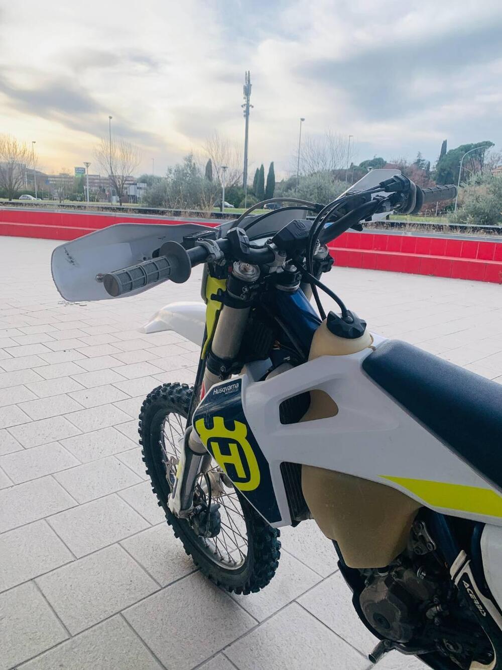 Husqvarna FE 250 (2022) (6)