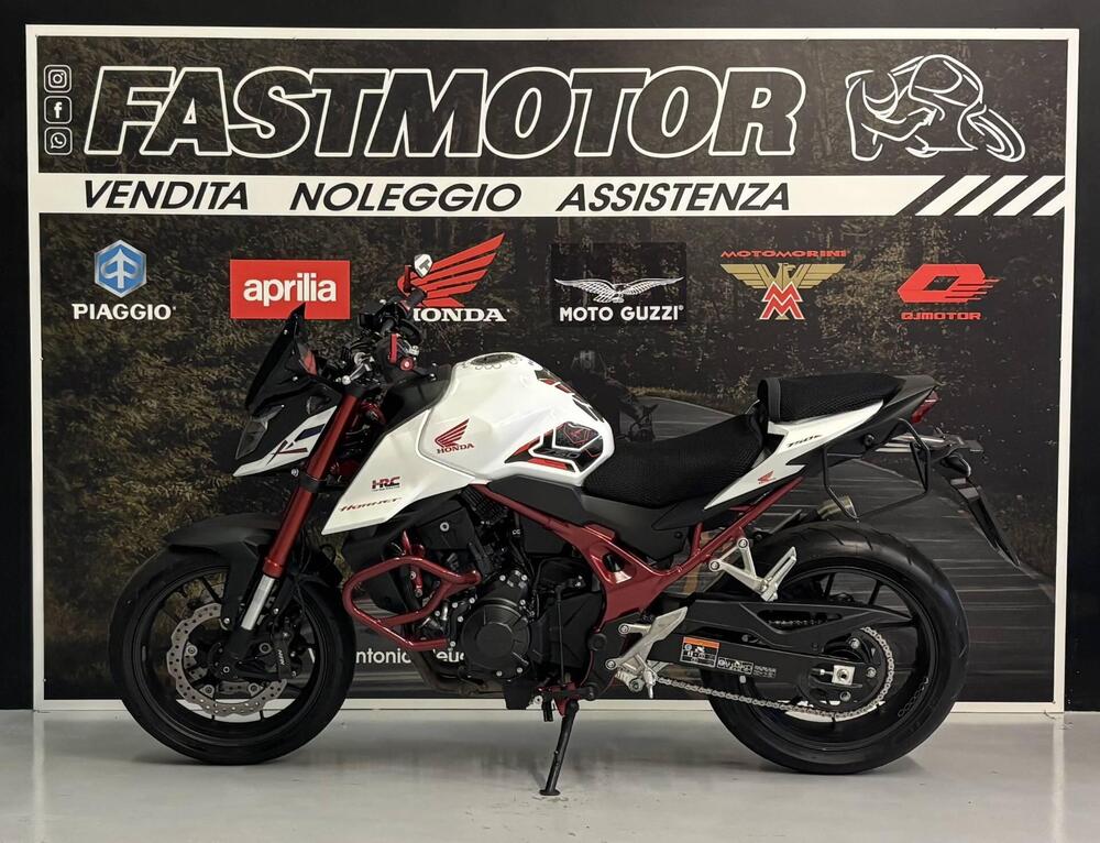 Honda CB 750 Hornet (2023 - 24) (4)