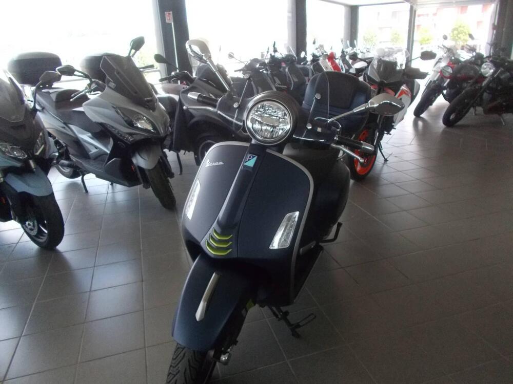 Vespa GTS 300 Super Tech (2023 - 24) (5)