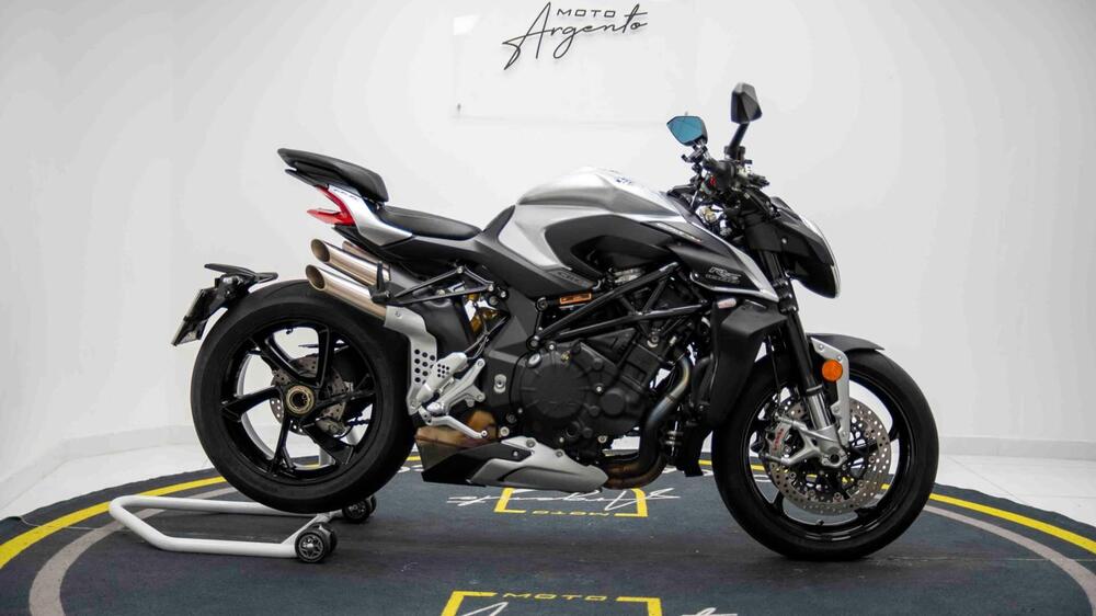MV Agusta Brutale 1000 RS (2022 - 26) (2)