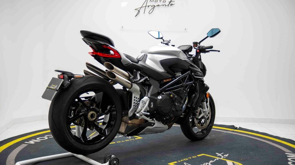 MV Agusta Brutale 1000 RS (2022 - 26) (3)