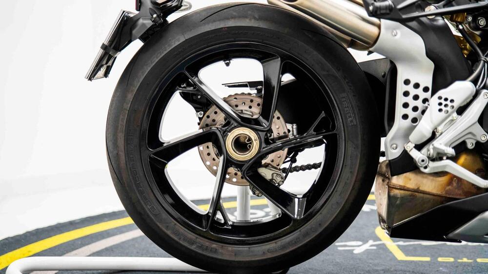 MV Agusta Brutale 1000 RS (2022 - 26) (19)