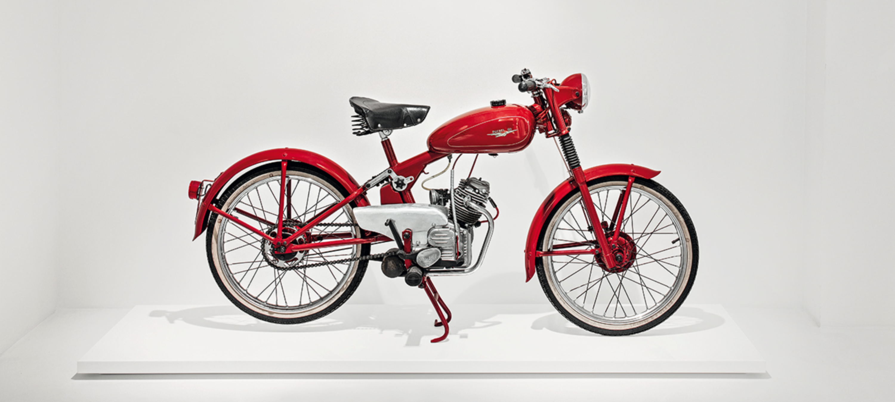 Ducati GP26: Livrea Centenario Omaggia Ducati 60, Marianna e 125 ...
