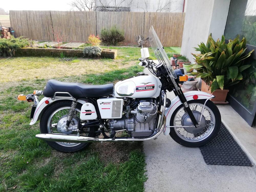 Moto Guzzi V7 special  (4)