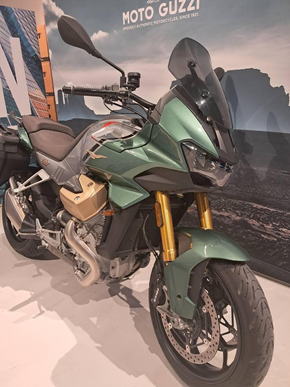 Moto Guzzi V100 Mandello S (2022 - 24) (3)