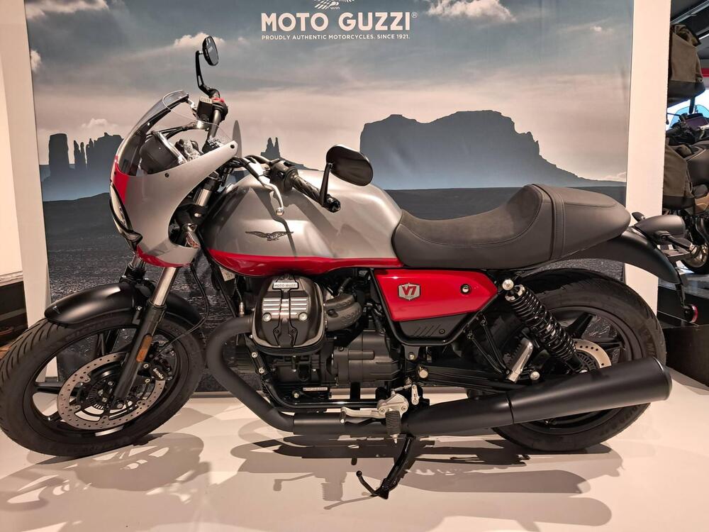 Moto Guzzi V7 Stone Corsa (2023 - 25) (5)