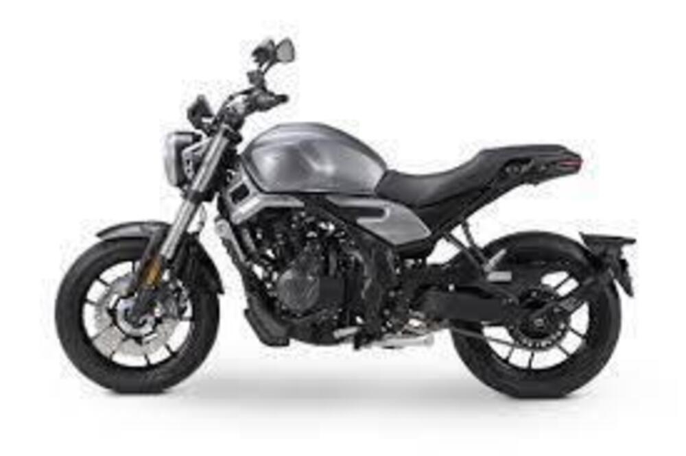 Voge Trofeo 500AC (2022 - 26) (4)