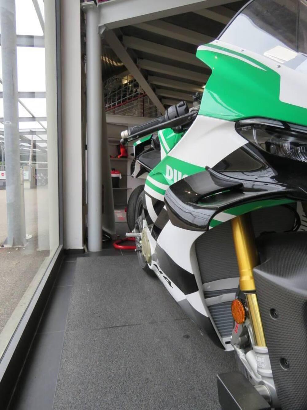 Ducati Panigale V4 Tricolore (2025 - 26) (9)