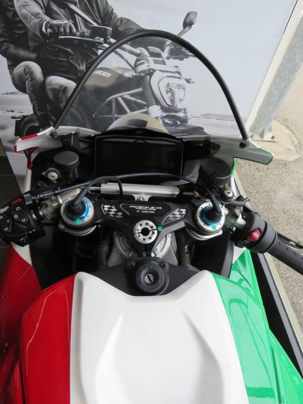 Ducati Panigale V4 Tricolore (2025 - 26) (10)