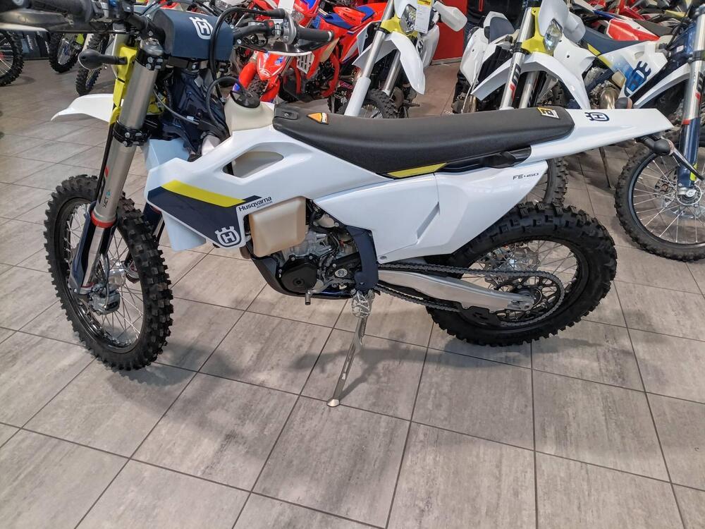 Husqvarna FE 450 (2025) (2)
