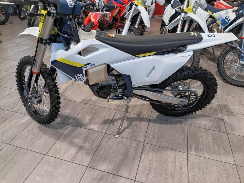Husqvarna FE 450 (2025) (3)