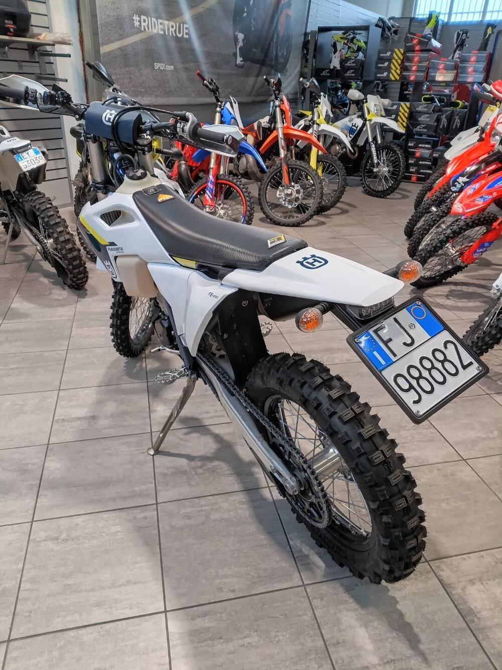 Husqvarna FE 450 (2025) (4)