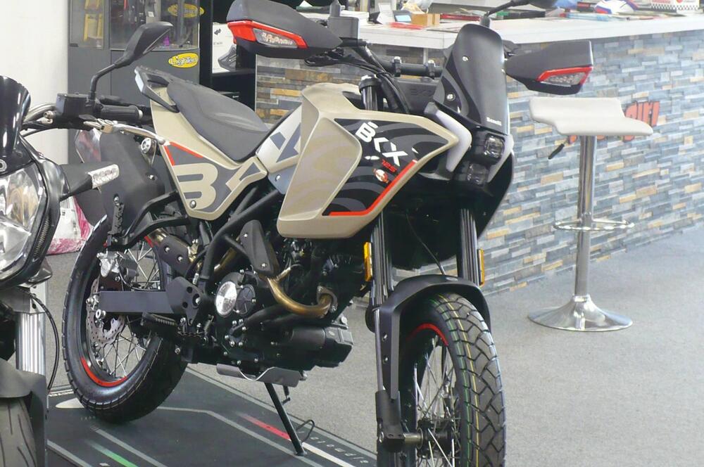 Benelli BKX 125 (2026) (2)