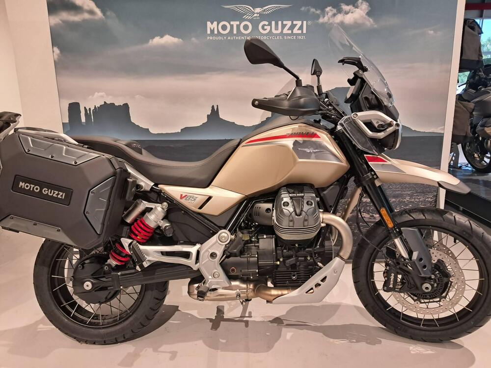 Moto Guzzi V85 TT Travel (2024 - 26) (4)