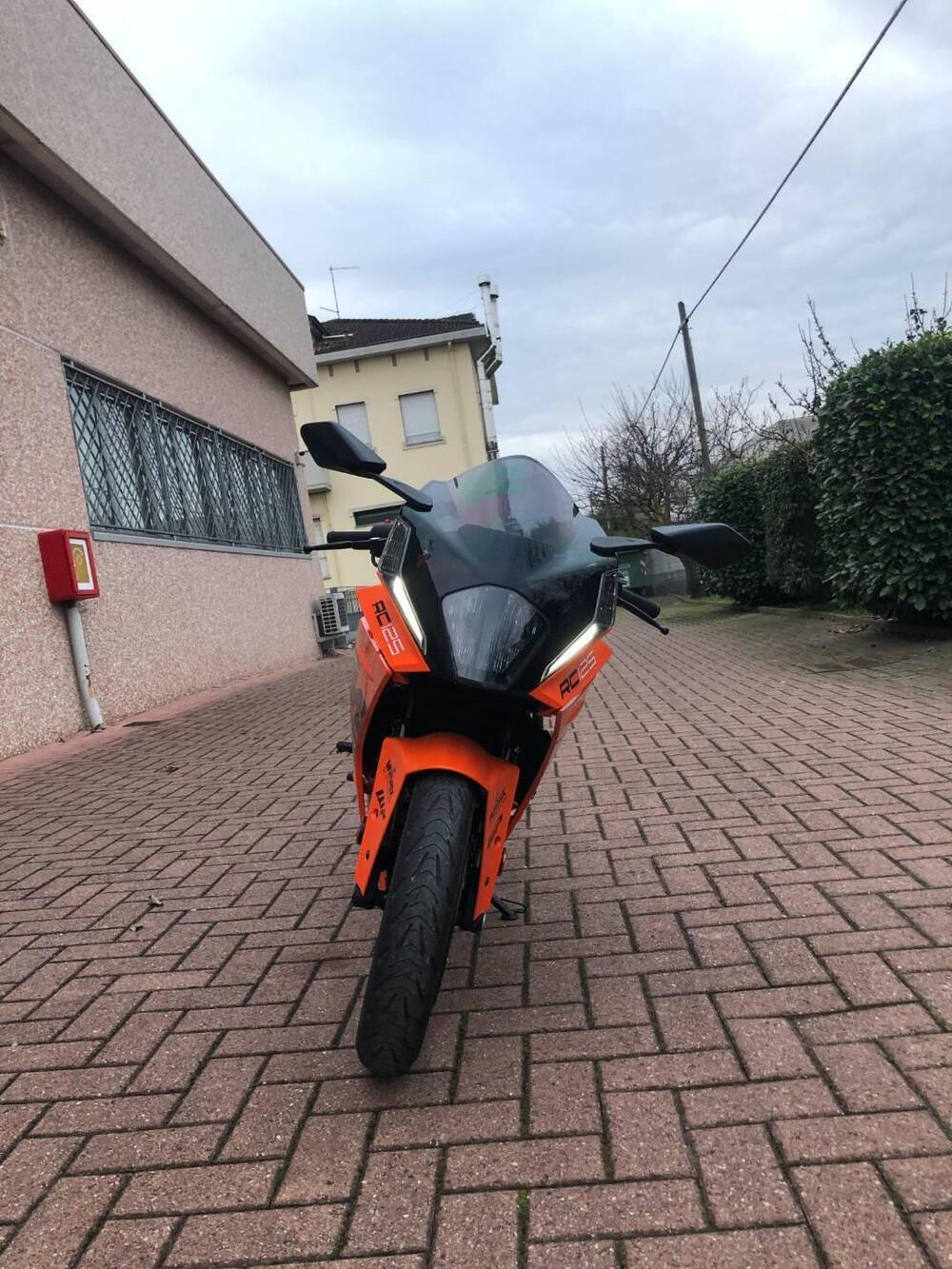 KTM RC 125 (2022 - 26) (2)