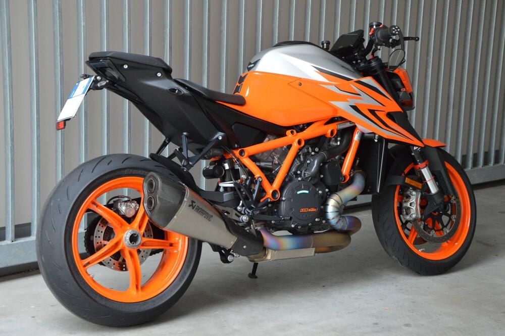 KTM 1290 Super Duke R (2022 - 23) (6)