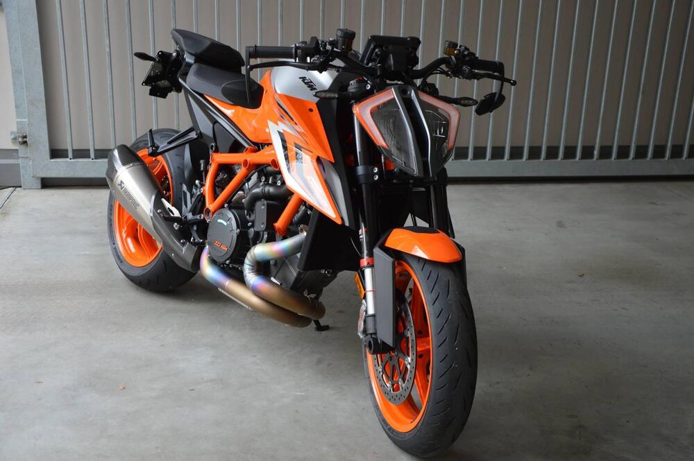 KTM 1290 Super Duke R (2022 - 23) (8)