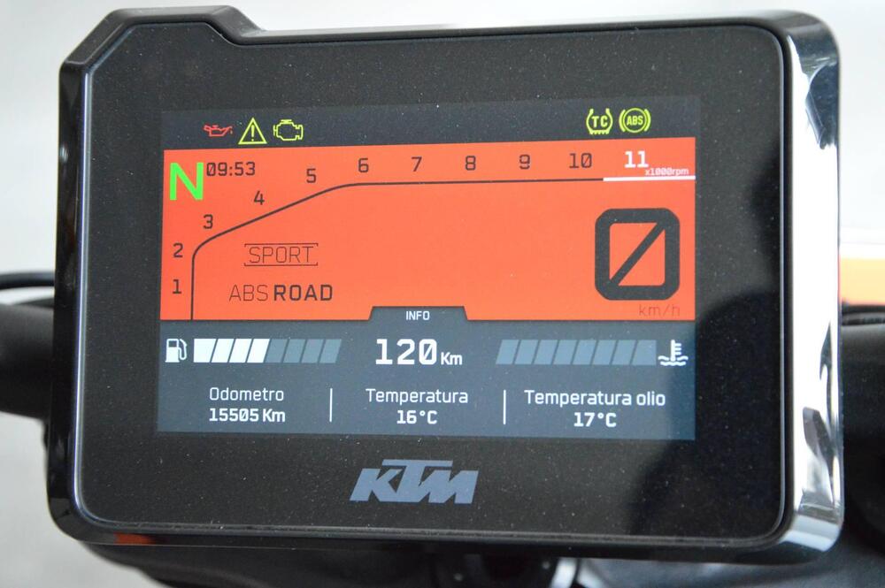 KTM 1290 Super Duke R (2022 - 23) (10)