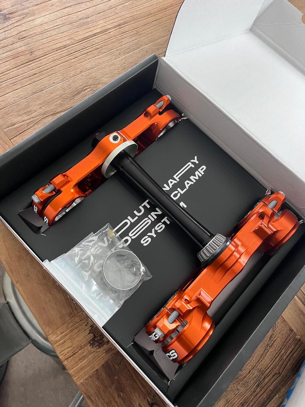 KTM 300 EXC (2025) (4)