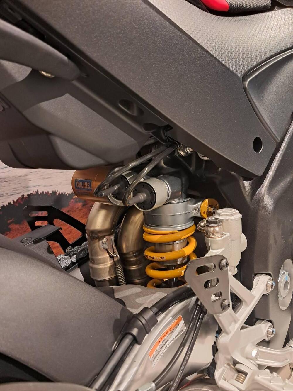 Aprilia RSV4 1100 Factory (2025 - 26) (7)