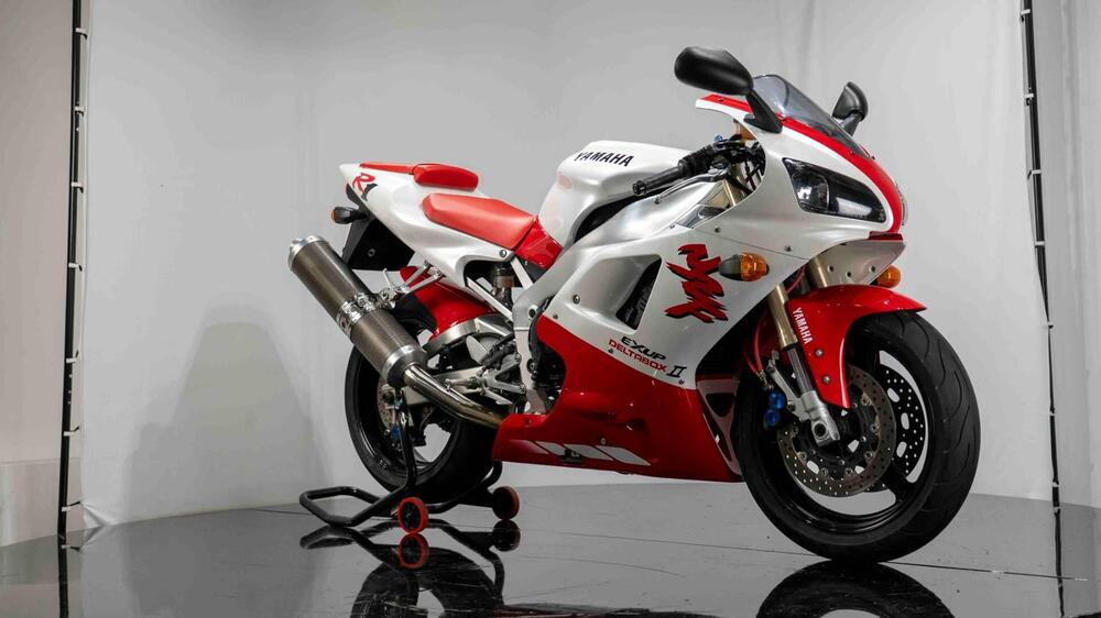 Yamaha YZF R1 (1998 - 99) (5)