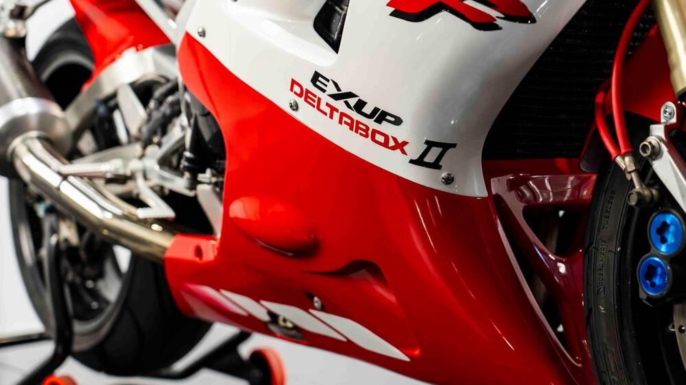 Yamaha YZF R1 (1998 - 99) (15)