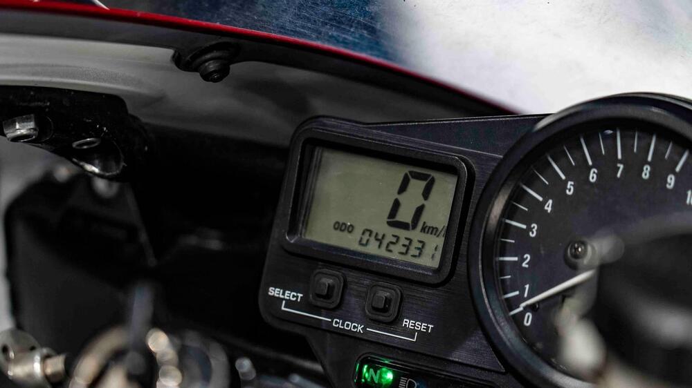 Yamaha YZF R1 (1998 - 99) (20)