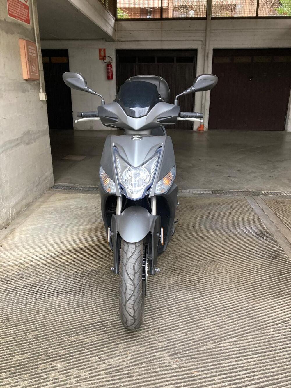 Kymco Agility 200i R16 + (2021 - 25) (2)