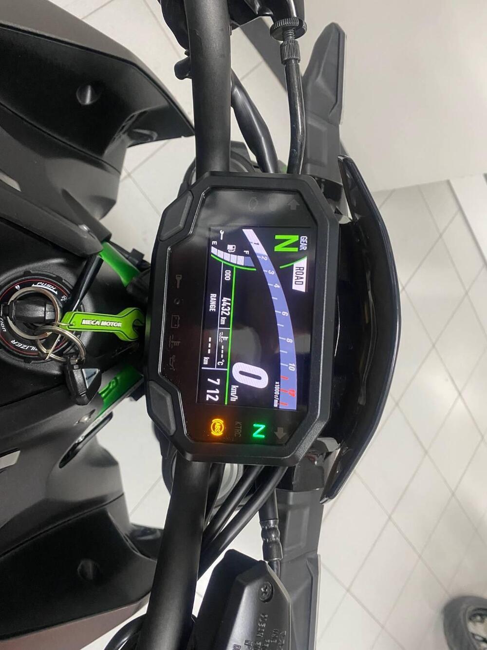 Kawasaki Z 900 (2021 - 24) (3)