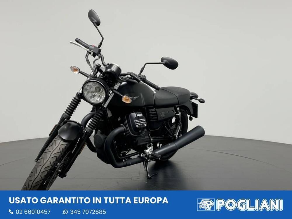 Moto Guzzi V7 III Stone (2017 - 20) (2)