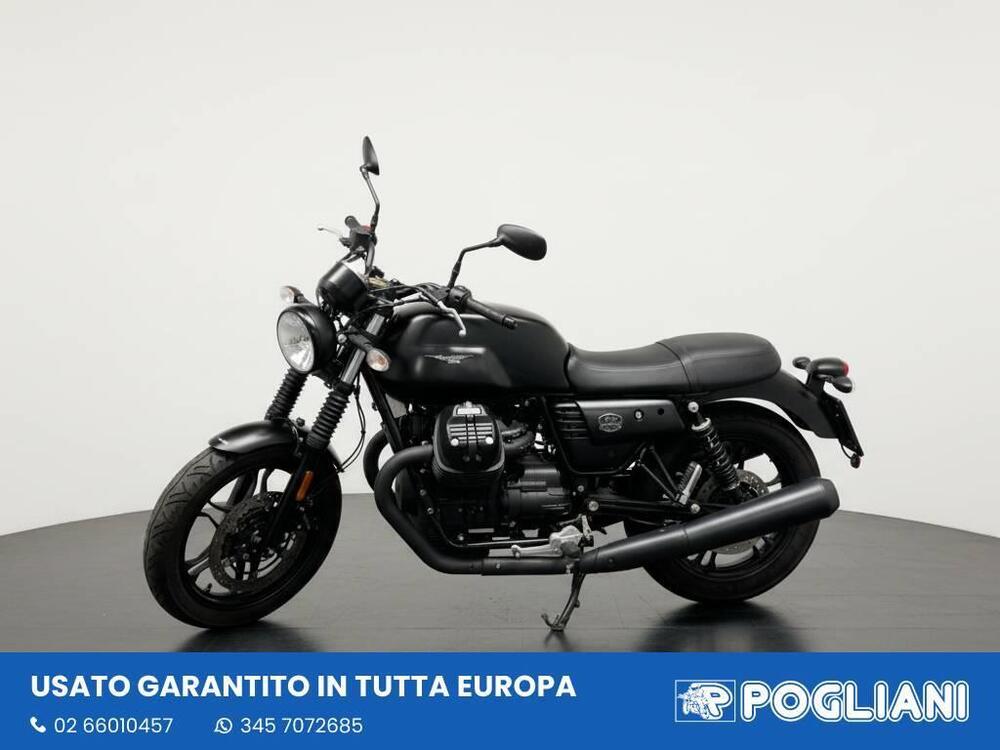 Moto Guzzi V7 III Stone (2017 - 20) (7)