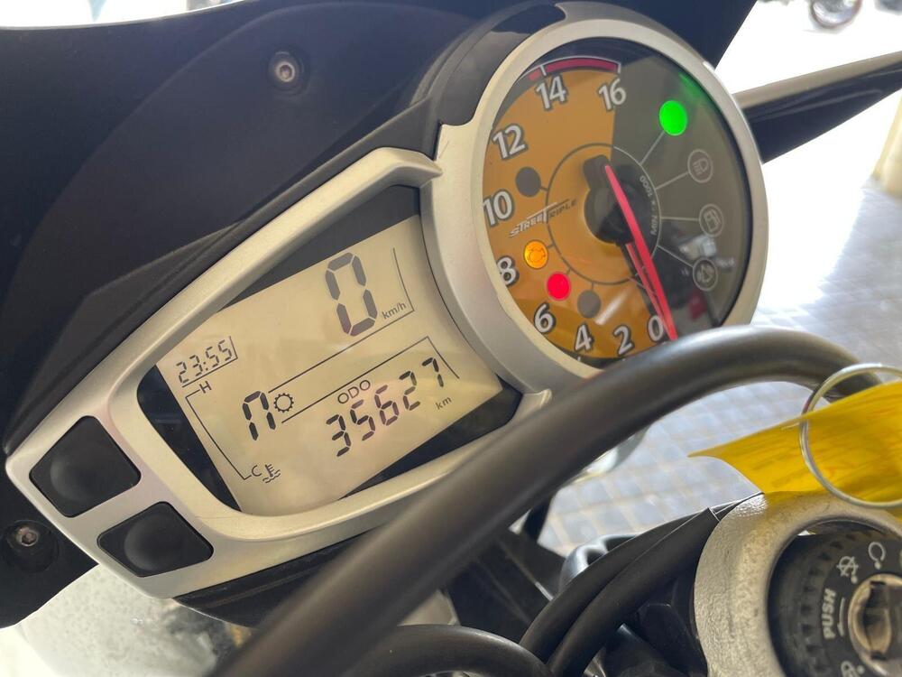 Triumph Street Triple (2007 - 12) (7)