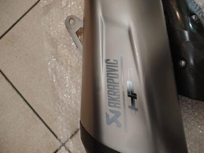 Terminale scarico AKRAPOVIC BMW
