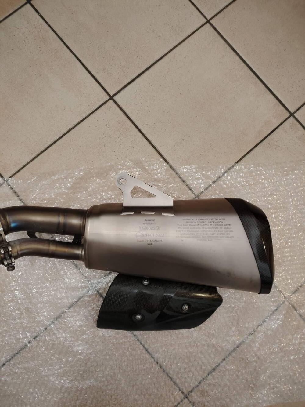 Terminale scarico AKRAPOVIC BMW (3)