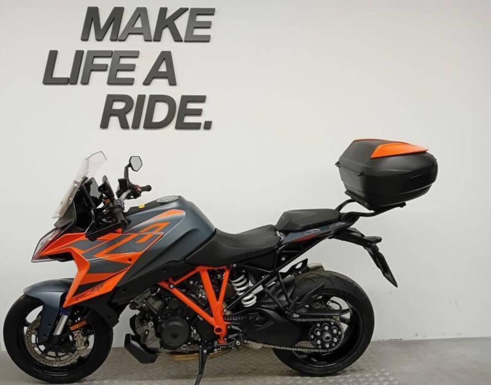 KTM 1290 Super Duke GT (2022 - 25) (2)