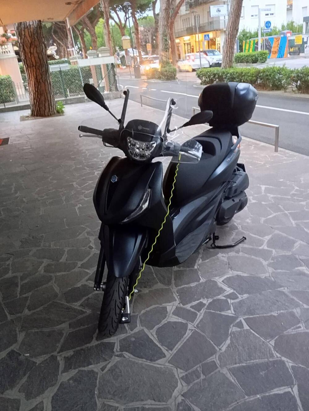 Piaggio Beverly 400 S (2025 - 26) (3)