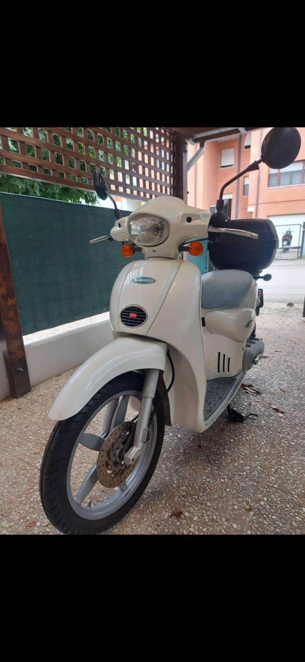 Aprilia Scarabeo 50 De Luxe (1997 - 99) (2)