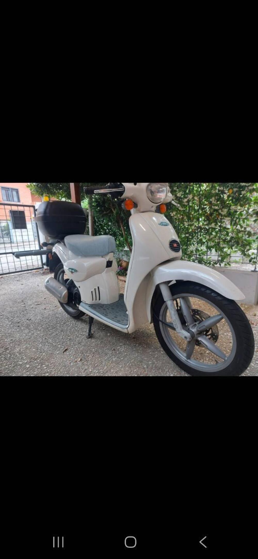 Aprilia Scarabeo 50 De Luxe (1997 - 99) (3)