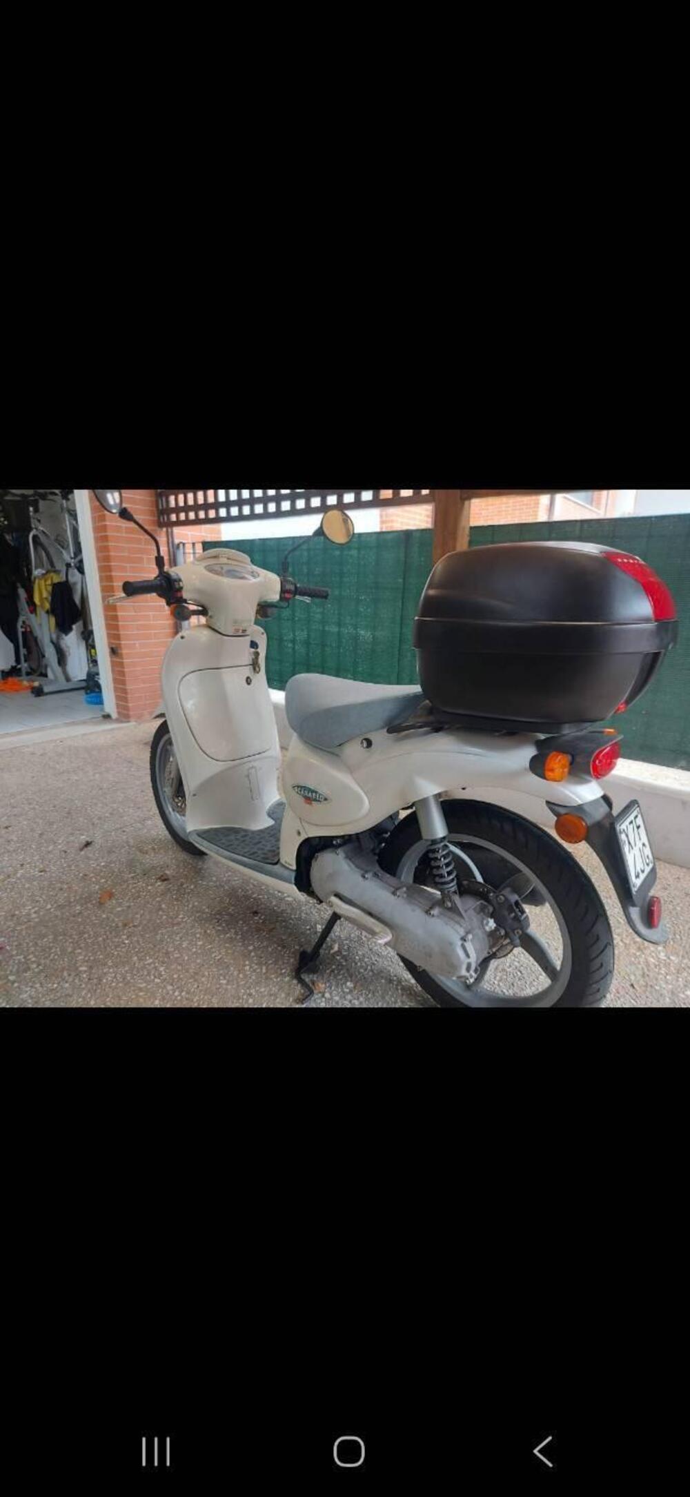 Aprilia Scarabeo 50 De Luxe (1997 - 99) (5)