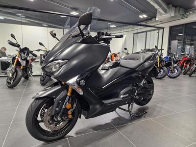 Yamaha T-Max 530 DX (2017 - 19) usata